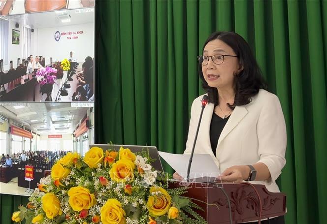 Bà Hồ Thị Thu Hằng - Giám đốc Sở Y tế tỉnh Vĩnh Long phát biểu tại chương trình. Ảnh: Lê Thúy Hằng – TTXVN

