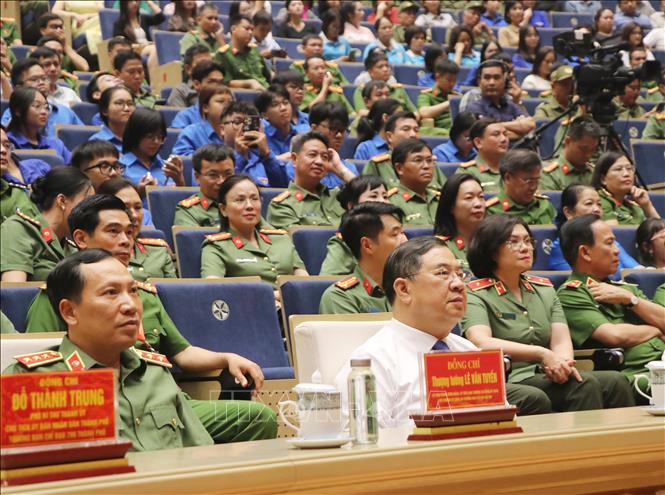 Ủy viên Bộ Chính trị, Phó Thủ tướng thường trực Chính phủ Phạm Gia Túc dự lễ bế mạc hội thi. Ảnh: Mạnh Tú - TTXVN