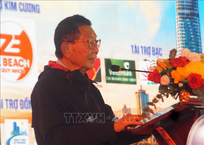Ông Liang Liyang - Chủ tịch Liên đoàn Vũ điệu Sư tử thế giới phát biểu tại lễ khai mạc. Ảnh: Trịnh Bang Nhiệm - TTXVN