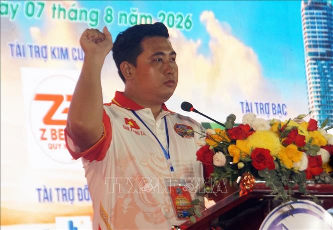 Đại diện Ban Trọng tài tuyên thệ tại lễ khai mạc. Ảnh: Trịnh Bang Nhiệm - TTXVN