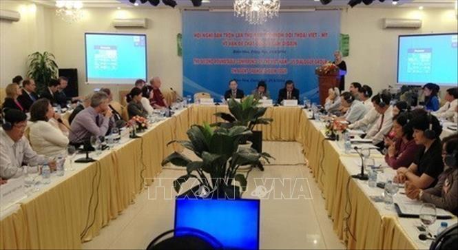 Hội nghị bàn tròn lần thứ hai của Nhóm đối thoại Việt - Mỹ về chất độc da cam/dioxin được tổ chức tại thành phố Biên Hoà (Đồng Nai), ngày 21/4/2014, nhằm xem xét những nỗ lực và sự đóng góp của các bên trong việc khắc phục hậu quả chất độc da cam/dioxin ở Việt Nam. Ảnh Sỹ Tuyên - TTXVN