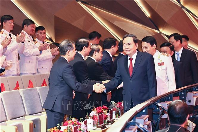 Chủ tịch Quốc hội Trần Thanh Mẫn dự Lễ kỷ niệm 70 năm Ngày truyền thống lực lượng Cảnh sát kinh tế. Ảnh: Doãn Tấn - TTXVN