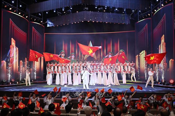 Chương trình văn nghệ chào mừng lễ kỷ niệm. Ảnh: Doãn Tấn - TTXVN
