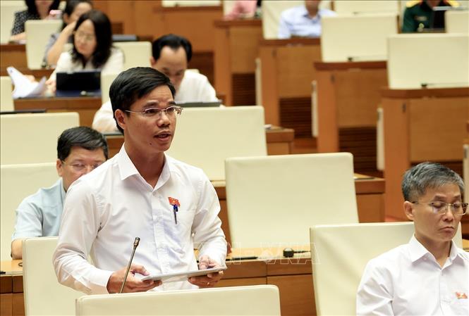 Đại biểu Quốc hội thành phố Đà Nẵng Nguyễn Xuân Nghiêm phát biểu. Ảnh: Tuấn Anh - TTXVN