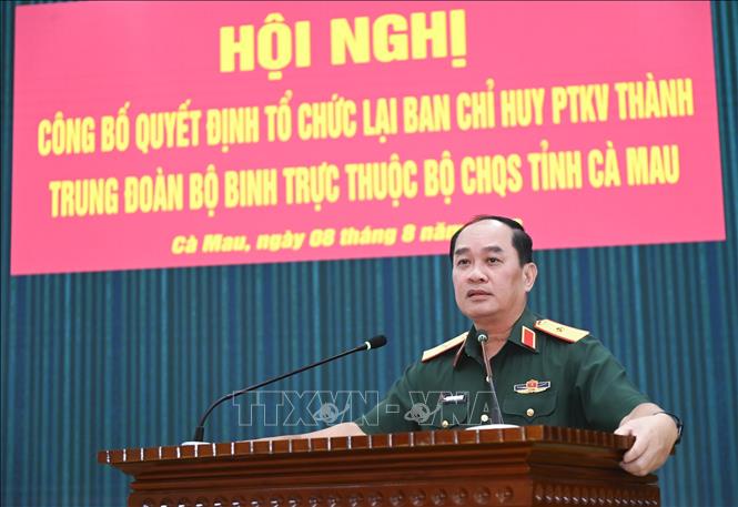 Thiếu tướng Nguyễn Văn Ngành, Ủy viên BTV Tỉnh ủy, Chỉ huy trưởng Bộ CHQS tỉnh phát biểu chỉ đạo và giao nhiệm vụ tại hội nghị. Ảnh: Chanh Đa -TTXVN 