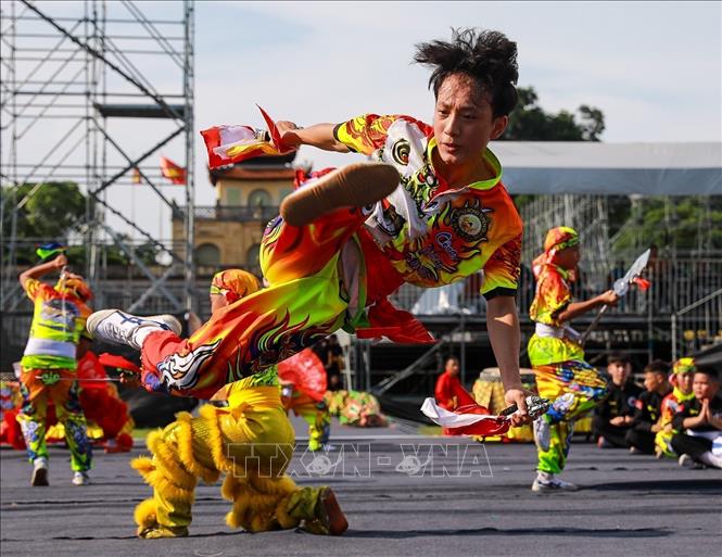 Đoàn võ thuật Tuyên Quang biểu diễn tại Festival. Ảnh: Khánh Hoà - TTXVN
