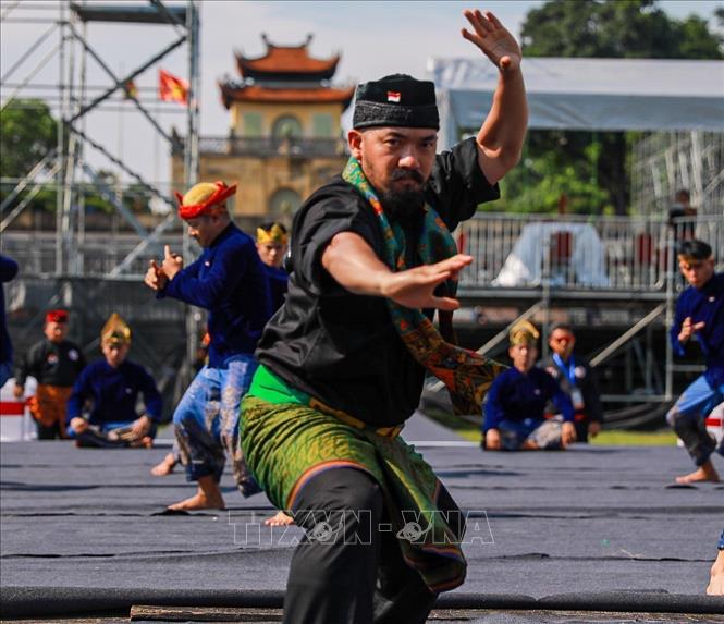 Đoàn võ thuật Indonesia biểu diễn tại Festival. Ảnh: Khánh Hoà - TTXVN