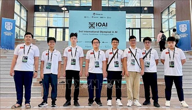 Seven of Vietnam’s eight contestants win medals at the third International Olympiad in Artificial Intelligence (IOAI). Photo by courtesy/VNA
