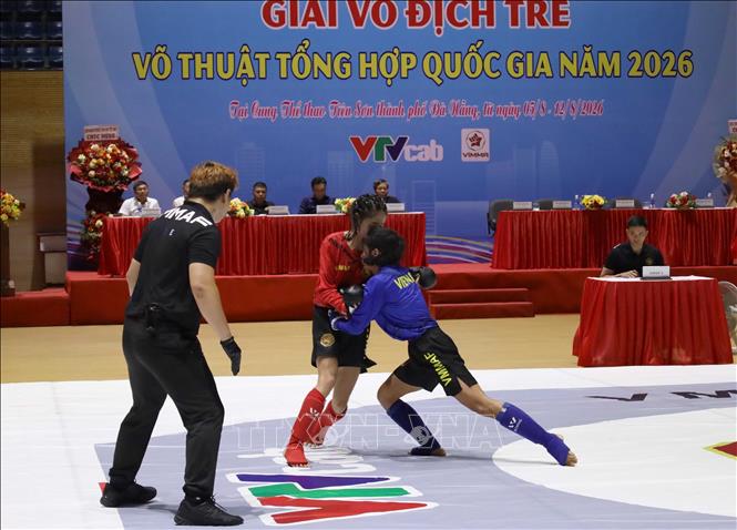 Các vận động viên nữ tranh tài sau lễ khai mạc. Ảnh: Trần Lê Lâm - TTXVN 