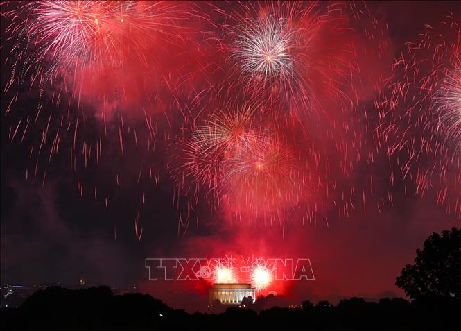 (Tư liệu) Màn trình diễn pháo hoa mừng Quốc khánh Mỹ tại New York, ngày 4/7/2026. Ảnh: THX/TTXVN phát