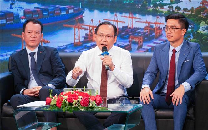 Phó Chủ tịch Thường trực UBND thành phố Cần Thơ Lê Công Lý chia sẻ tại tọa đàm. Ảnh: Thanh Liêm - TTXVN