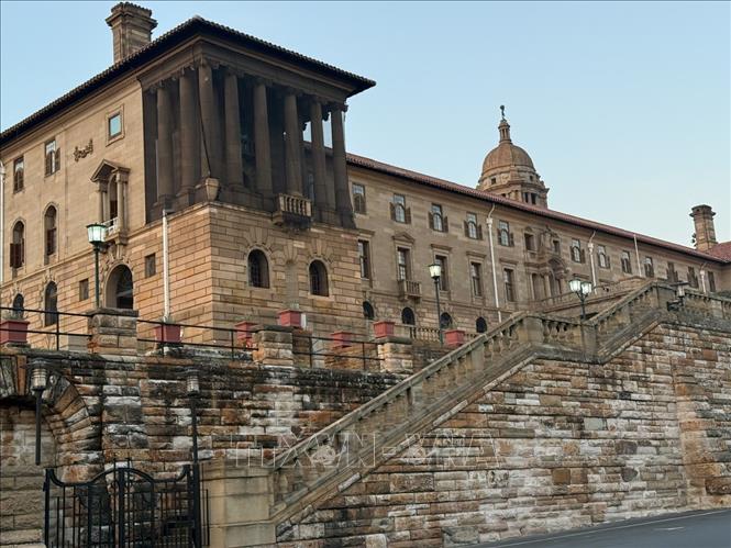 Union Buildings không chỉ là biểu tượng quyền lực mà còn là nơi lưu giữ và vinh danh di sản lịch sử đấu tranh bất khuất của các thế hệ phụ nữ đi trước. Ảnh: Đặng Huyền - PV TTXVN tại Nam Phi
