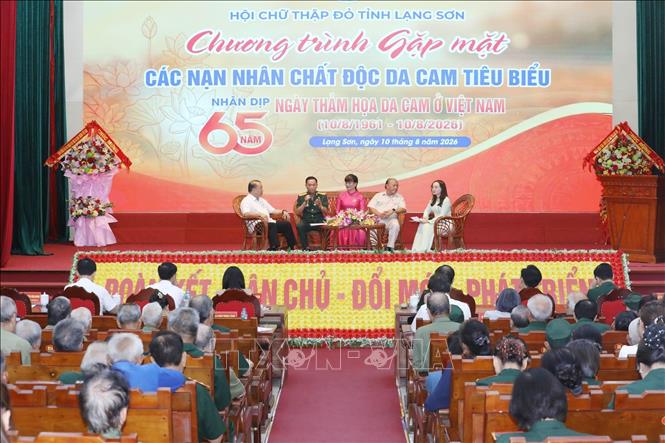 Các đại biểu chia sẻ tại Chương trình. Ảnh: Anh Tuấn – TTXVN