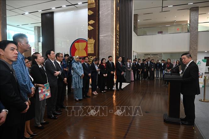 Tổng Thư ký ASEAN Kao Kim Hourn phát biểu tại Triển lãm. Ảnh: Đỗ Quyên – PV TTXVN tại Indonesia