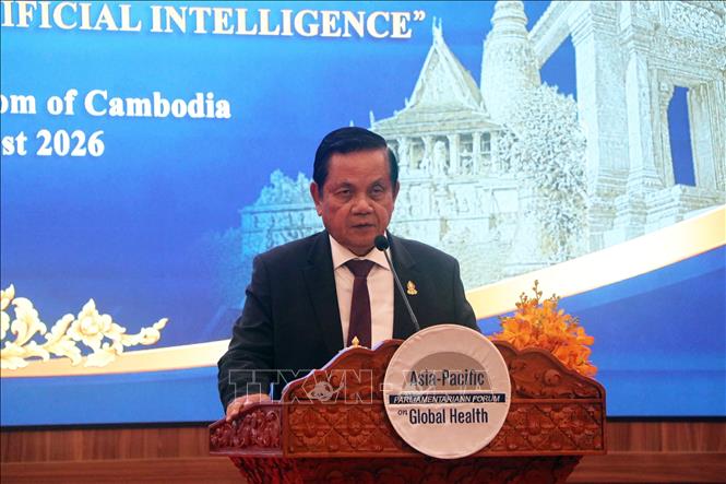 Phó Chủ tịch thứ nhất Thượng viện Campuchia, ông Ouch Borith phát biểu tại hội nghị. Ảnh: Minh Hưng – PV TTXVN tại Campuchia