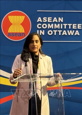 Ngoại trưởng Canada Anita Anand phát biểu khẳng định ASEAN giữ vị trí trung tâm trong tầm nhìn của Ottawa về một khu vực Ấn Độ Dương–Thái Bình Dương tự do và rộng mở. Ảnh: Hà Linh - PV TTXVN tại Canada 