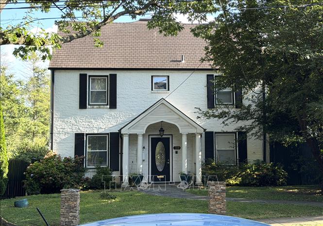 Một ngôi nhà đơn lập với thảm cỏ và cây xanh xung quanh ở thủ đô Washington D.C. Ảnh: Ngọc Quang – PV TTXVN tại Mỹ