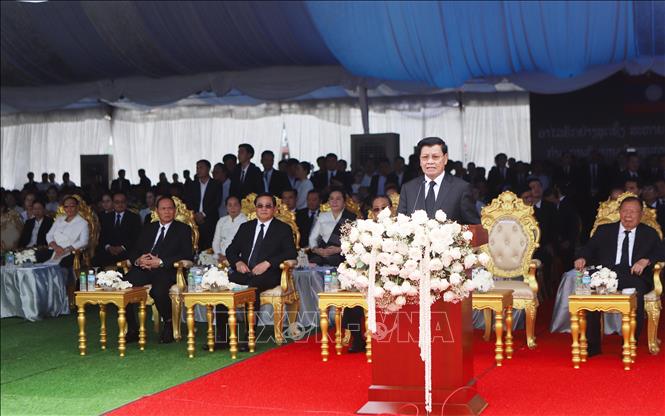 Tổng Bí thư, Chủ tịch nước Lào Thongloun Sisoulith đã đọc lời điếu tại Lễ truy điệu và an táng cấp Nhà nước đồng chí Xaysomphone Phomvihane. Ảnh: Xuân Tú - PV TTXVN tại Lào
