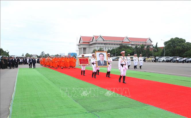 Lễ truy điệu và an táng cấp Nhà nước tại Quảng trường Thatluang ở thủ đô Viêng Chăn. Ảnh: Xuân Tú - PV TTXVN tại Lào
