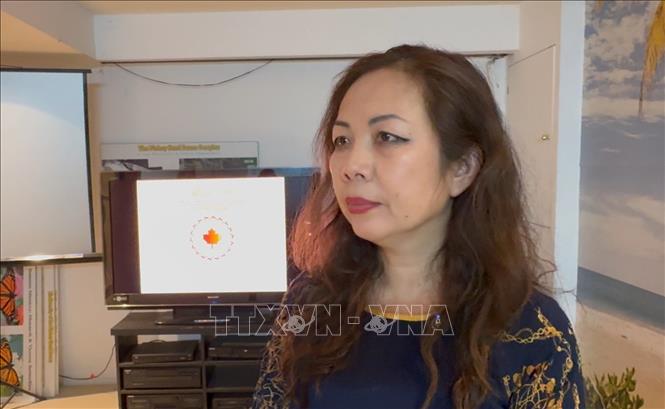 Bà Julie Nguyễn trong cuộc trả lời phỏng vấn phóng viên TTXVN tại Canada. Ảnh: Hà Linh - PV TTXVN tại Canada