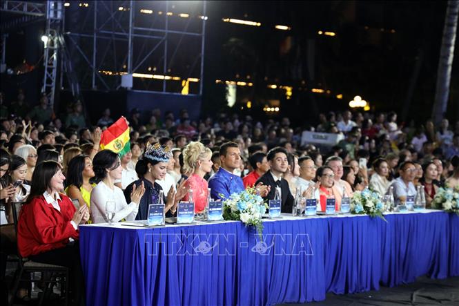 Chương trình có sự góp mặt của các đương kim hoa hậu Miss World, nhà sáng lập, các siêu mẫu, người mẫu nước ngoài. Ảnh: Đức Hiếu - TTXVN