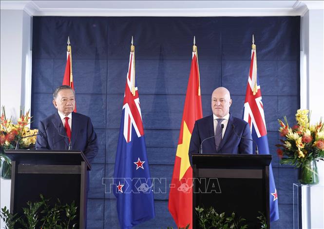 Tổng Bí thư, Chủ tịch nước Tô Lâm và Thủ tướng New Zealand Christopher Luxon gặp gỡ báo chí, thông báo kết quả hội đàm. Ảnh: Thống Nhất – TTXVN