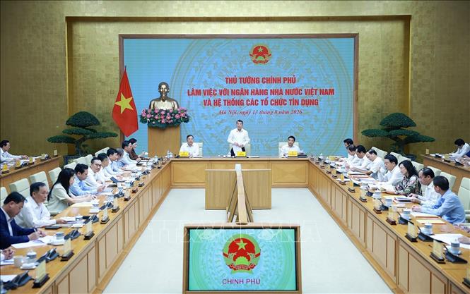 Thủ tướng Lê Minh Hưng làm việc với Ngân hàng Nhà nước Việt Nam và các hệ thống tín dụng. Ảnh: Dương Giang – TTXVN 
