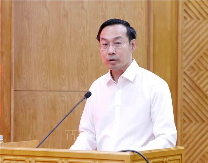 Đồng chí Nguyễn Thanh Nhàn, Phó Bí thư Đảng uỷ các cơ quan Đảng Trung ương quán triệt, triển khai chương trình, kế hoạch thực hiện Nghị quyết số 18-NQ/TW. Ảnh: Phương Hoa - TTXVN