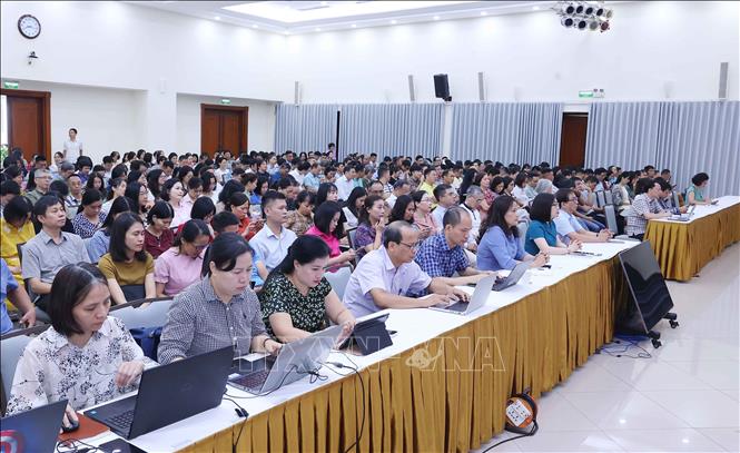 Đảng viên thuộc Đảng bộ Thông tấn xã Việt Nam tham dự Hội nghị trực tuyến tại điểm cầu trụ sở Thông tấn quốc gia (số 5 Lý Thường Kiệt, Hà Nội). Ảnh: Văn Điệp – TTXVN