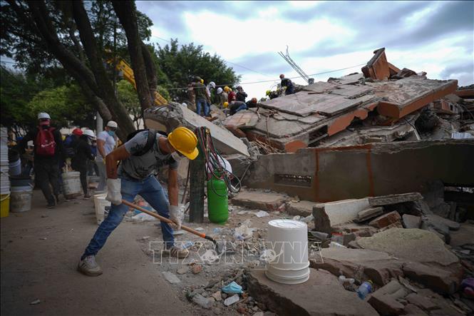 Tòa nhà bị phá hủy sau trận động đất tại Cali, Colombia, ngày 12/8/2026. Ảnh: THX/TTXVN phát