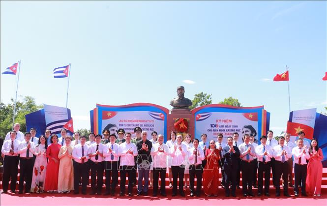 Các đại biểu tham dự lễ kỷ niệm. Ảnh: Tường Vi – TTXVN 