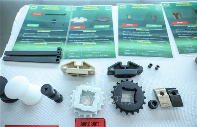 Các kỹ sư của Công ty đã làm chủ công nghệ gia công CNC và máy in 3D vào hoạt động sản xuất của nhà máy, sản xuất phụ tùng ngay tại nhà máy, giúp tiết kiệm chi phí, giảm phụ thuộc vào nhà sản xuất phụ tùng. Ảnh: Hoàng Hiếu - TTXVN