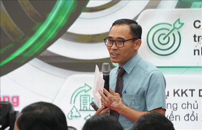 Các đại biểu nêu ý kiến đóng góp tại hội thảo. Ảnh: Cao Nguyên - TTXVN