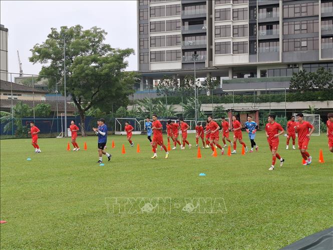 Buổi tập đầu tiên tại Malaysia của đội tuyển Việt Nam tại sân tập Kelab Aman. Ảnh: Bùi Hoàn - PV TTXVN tại Malaysia
