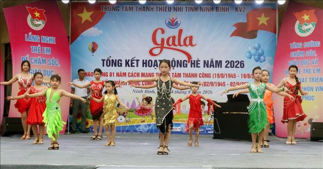 Thiếu nhi câu lạc bộ khiêu vũ biểu diễn tại Gala. Ảnh: Nguyễn Chinh - TTXVN