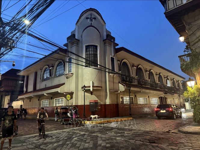 Một góc phố cổ nơi những chiếc xe ba bánh pedicab thường đón khách. Ảnh: Đỗ Quyên – PV TTXVN tại Philippines