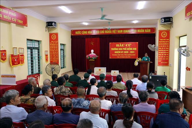 Quang cảnh khai mạc bầu cử trưởng khu phố tại khu phố Giếng Khe, phường Hiệp Hòa, tỉnh Quảng Ninh. Ảnh: Đức Hiếu - TTXVN