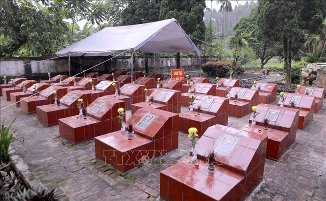 Các phần mộ liệt sĩ chưa xác định được danh tính tại Nghĩa trang Liệt sĩ Ngọc Mỹ, xã Hợp Lý (Phú Thọ). Ảnh: Hoàng Hùng - TTXVN