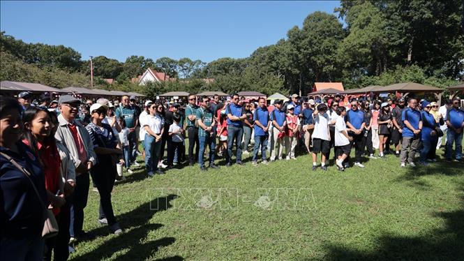 Hundreds of officials, staff members, and family members from the Permanent Missions of ASEAN countries attended ASEAN Family Day 2026. VNA Photo: Thanh Tuấn
