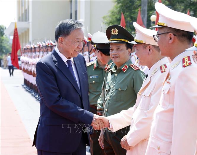 Tổng Bí thư, Chủ tịch nước Tô Lâm với các đại biểu. Ảnh: Thống Nhất - TTXVN