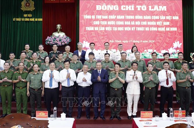 Tổng Bí thư, Chủ tịch nước Tô Lâm và các đại biểu. Ảnh: Thống Nhất - TTXVN