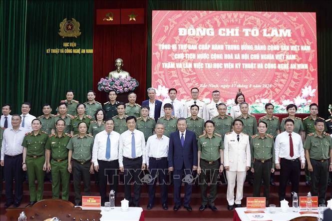 Tổng Bí thư, Chủ tịch nước Tô Lâm và các đại biểu. Ảnh: Thống Nhất - TTXVN