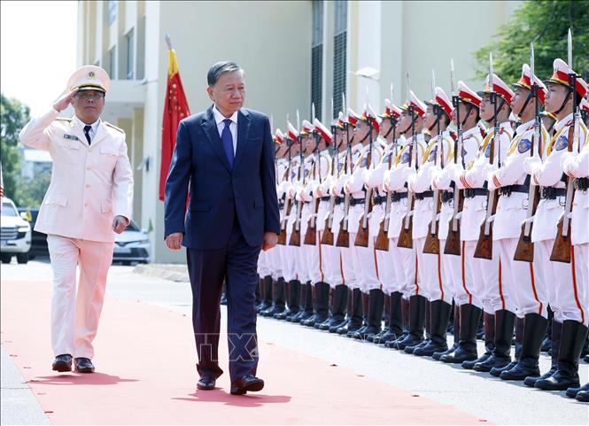 Tổng Bí thư, Chủ tịch nước Tô Lâm đến thăm, làm việc tại Học viện Kỹ thuật và Công  nghệ an ninh, Bộ Công an. Ảnh: Thống Nhất - TTXVN