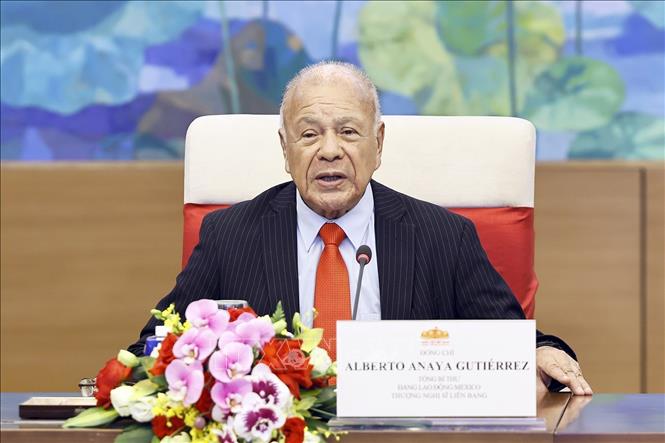Thượng nghị sĩ Alberto Anaya Gutiérrez, Tổng Bí thư Đảng Lao động Mexico phát biểu. Ảnh: Doãn Tấn - TTXVN