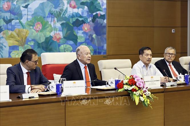 Thượng nghị sĩ Alberto Anaya Gutiérrez, Tổng Bí thư Đảng Lao động Mexico phát biểu. Ảnh: Doãn Tấn - TTXVN