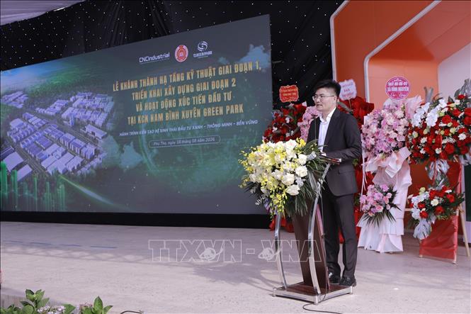Ông Nguyễn Văn Hùng, Chủ tịch Hội đồng quản trị Tập đoàn CNCTech, đơn vị phát triển Khu công nghiệp Nam Bình Xuyên Green Park, phát biểu tại sự kiện. Ảnh: Hoàng Hùng - TTXVN