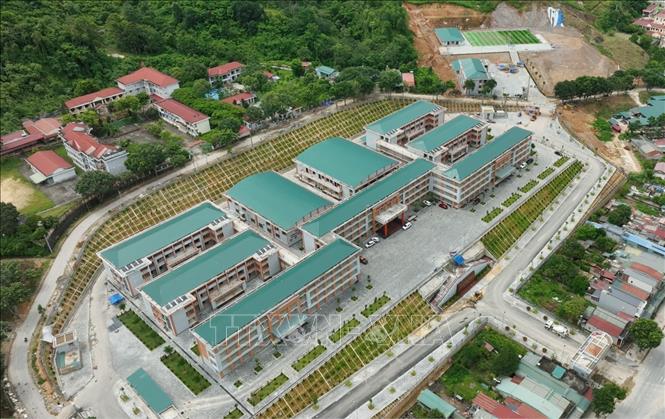 Trường Phổ thông nội trú liên cấp Tiểu học và Trung học cơ sở Phong Thổ khang trang, hiện đại. Nguyễn Oanh-TTXVN
