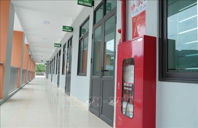 Hệ thống báo cháy, chữa cháy đồng bộ tại Trường Phổ thông nội trú liên cấp Tiểu học và Trung học cơ sở Phong Thổ. Nguyễn Oanh-TTXVN