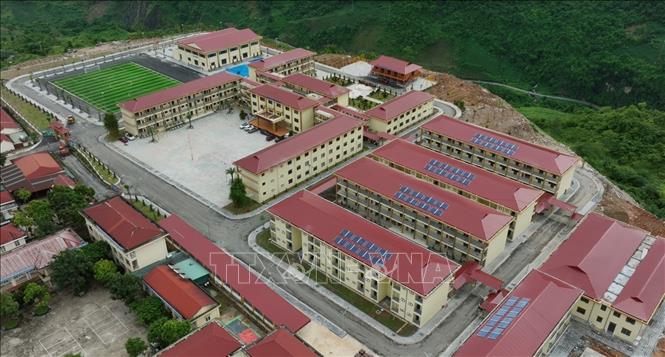 Trường Phổ thông nội trú liên cấp Tiểu học và Trung học cơ sở Pa Tần khang trang, hiện đại. Nguyễn Oanh-TTXVN
