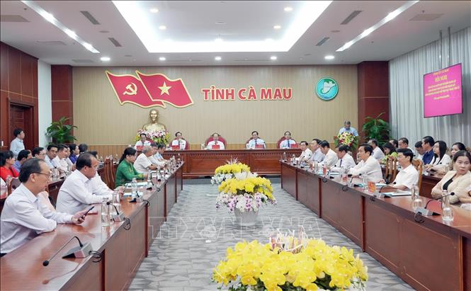Tỉnh ủy Cà Mau công bố các quyết định thành lập 2 Đảng bộ trực thuộc Tỉnh ủy. Ảnh: Trung Hiếu-TTXVN